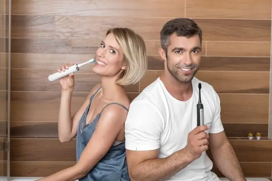 Która szczoteczka soniczna lepsza: Oral-B czy Philips Sonicare?