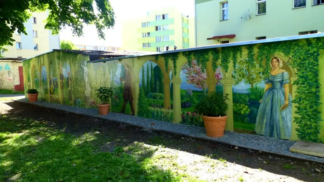 Urokliwy rynek w Lądku-Zdroju kryje 5 niesamowitych niespodzianek!