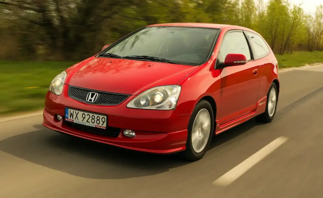 Honda Civic 1.6 benzyna: Opinie, zalety i wady - Kompletny przegląd