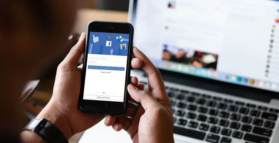 Kto mnie obserwuje na fb aplikacja? Uważaj na zagrożenia i ryzyko