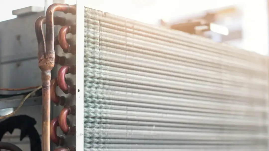 Jak wyczyścić chłodnicę klimatyzacji, aby uniknąć kosztownych napraw