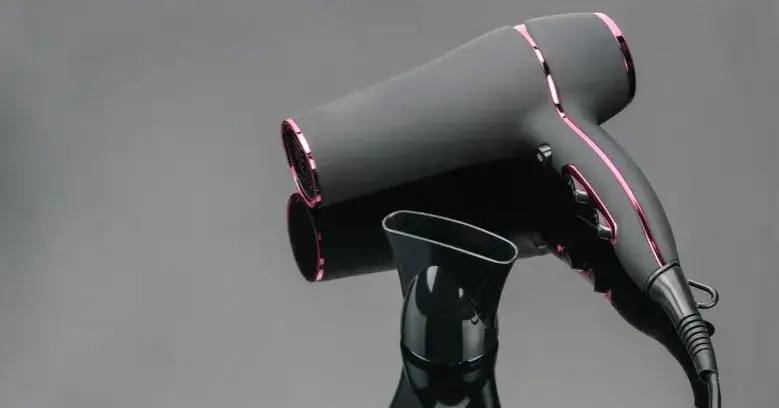 Cena suszarki do włosów: Ile kosztuje dobry model i czy warto dopłacić?