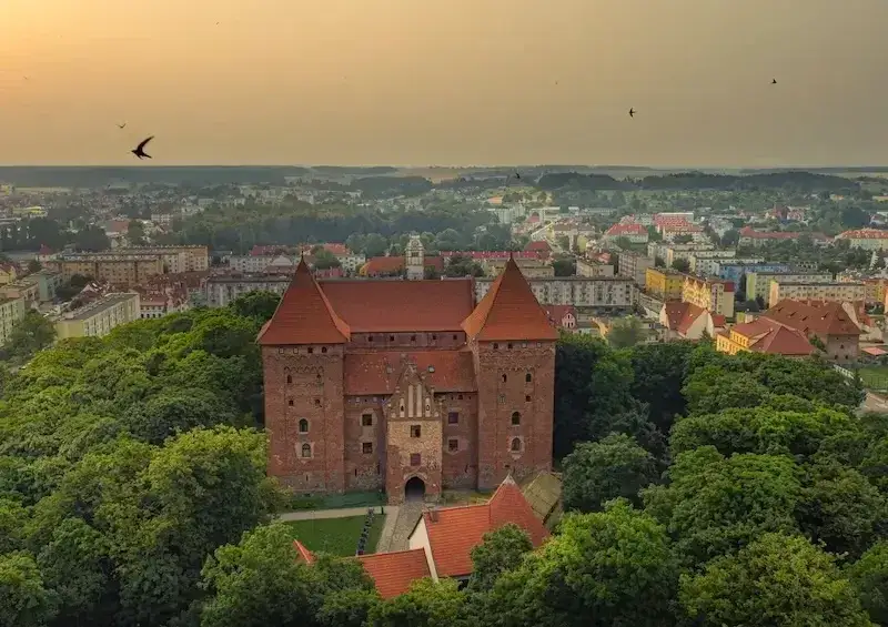 Zamek w Niemczy: Fascynująca historia i tajemnice architektury
