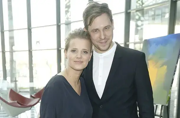 Obsada filmu O mnie się nie martw - kto naprawdę gra w serialu?