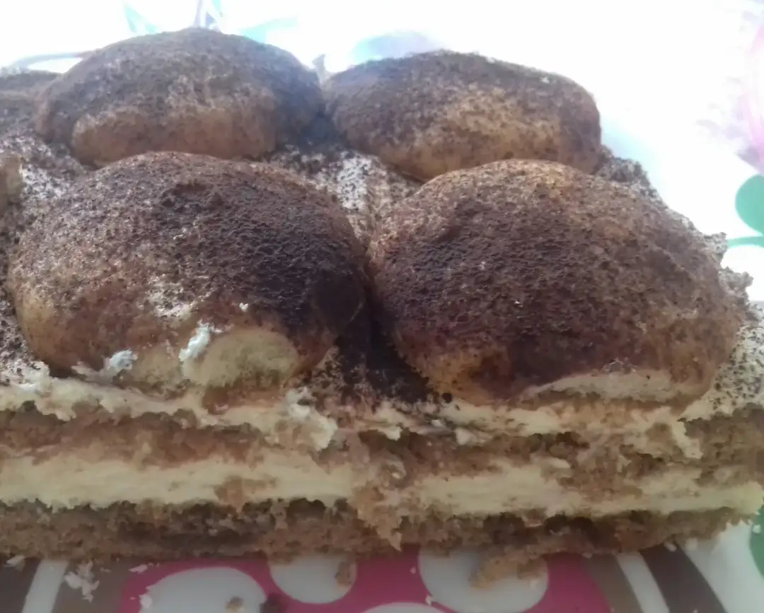 Jak przygotować ciasto z serkiem homogenizowanym i olejem? Prosty przepis