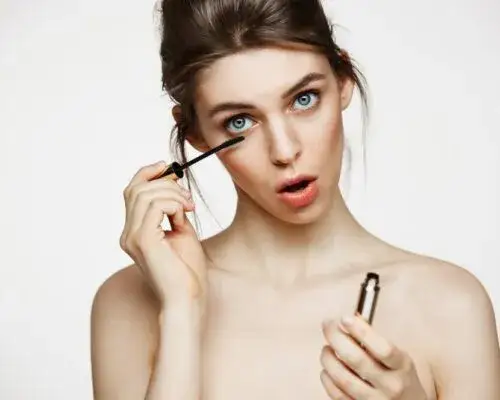 Czy malować rzęsy przed nałożeniem sztucznych? Oto, co musisz wiedzieć