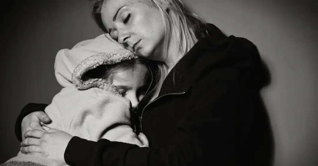 Ile kosztuje dom samotnej matki? Sprawdź, co musisz wiedzieć!