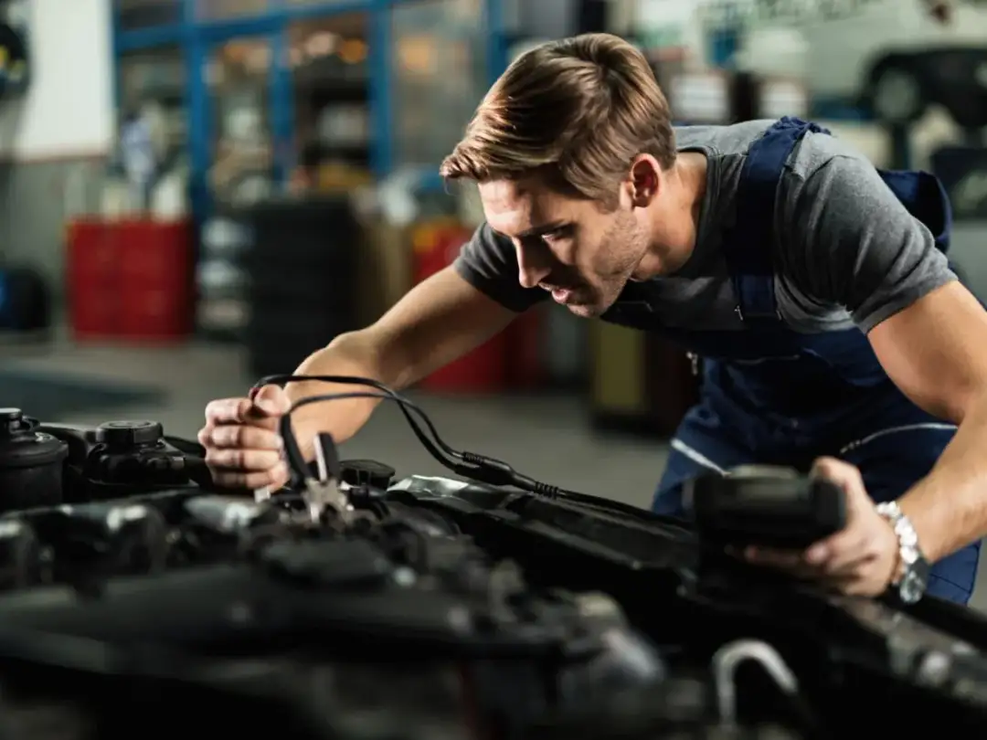 Ile waży akumulator do ciężarówki? Zaskakujące różnice w wadze!