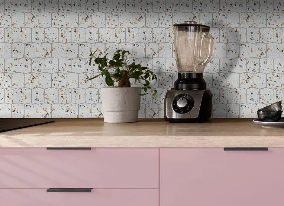 Płytki do kuchni na ścianę: Wybierz idealne! Trendy 2026