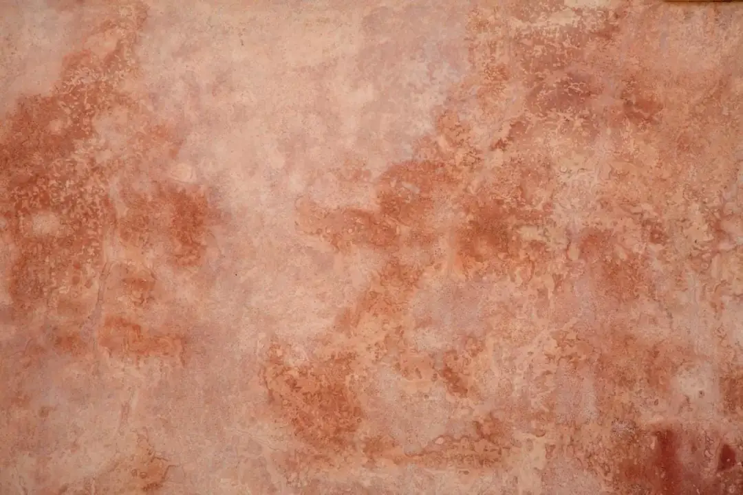 Tynk mineralny czym malować? Wybierz najlepsze farby do elewacji