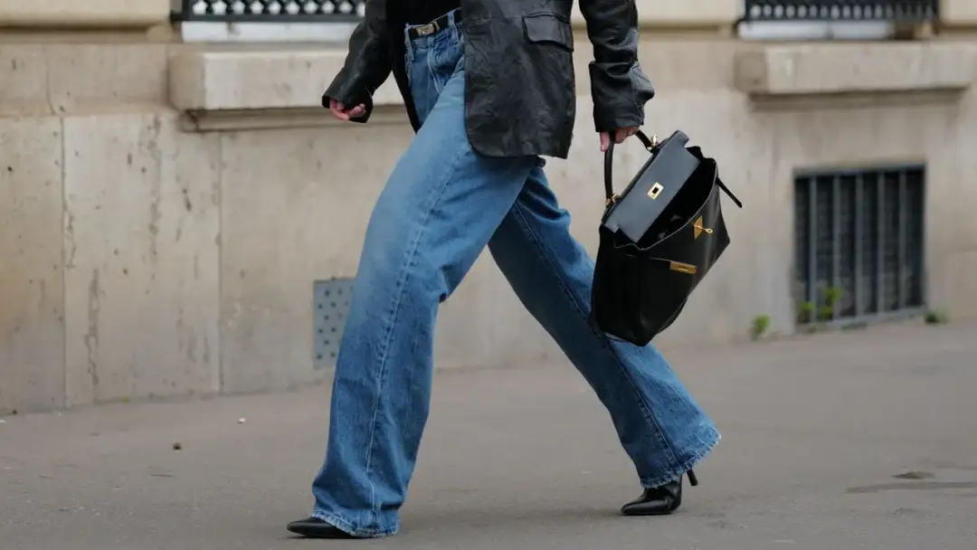 Domina tus pantalones anchos: looks perfectos y trucos de estilo