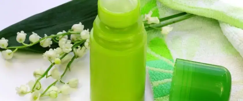 Jak stosować antyperspirant i dezodorant, aby uniknąć podrażnień?