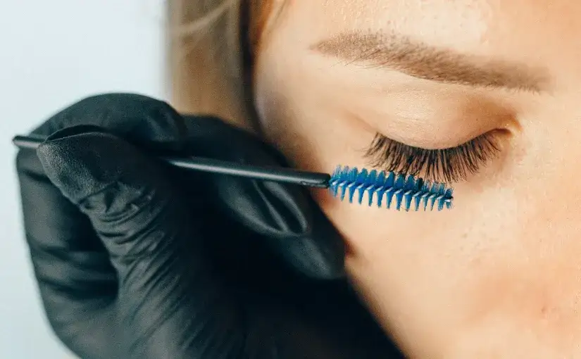 Sztuczne rzęsy: wielokrotne użycie? Odkryj sekrety pielęgnacji