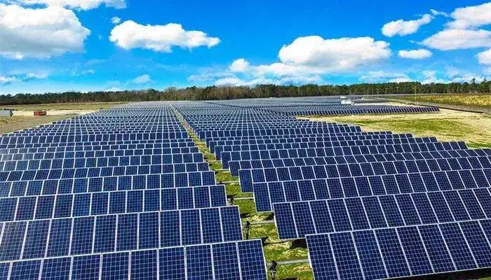 Czy elektrownia słoneczna się opłaca? Oszczędności i korzyści, które warto znać