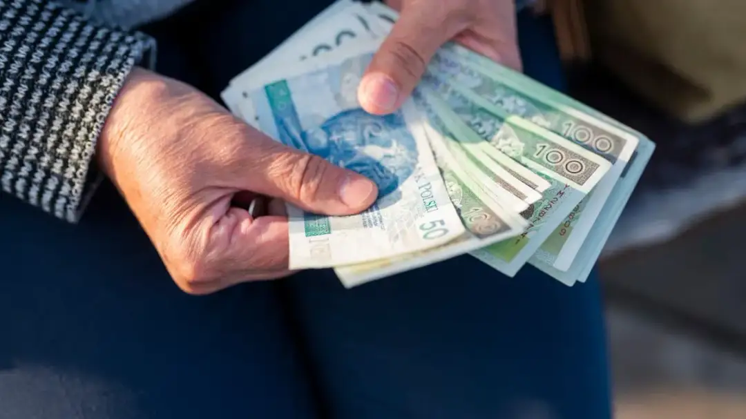 Czy można wycofać pieniądze z funduszu emerytalnego i uniknąć strat?