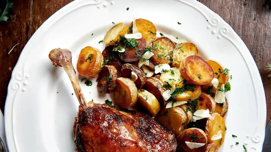 Jak zrobić udka z kaczki na patelni - prosty przepis na smakowite danie