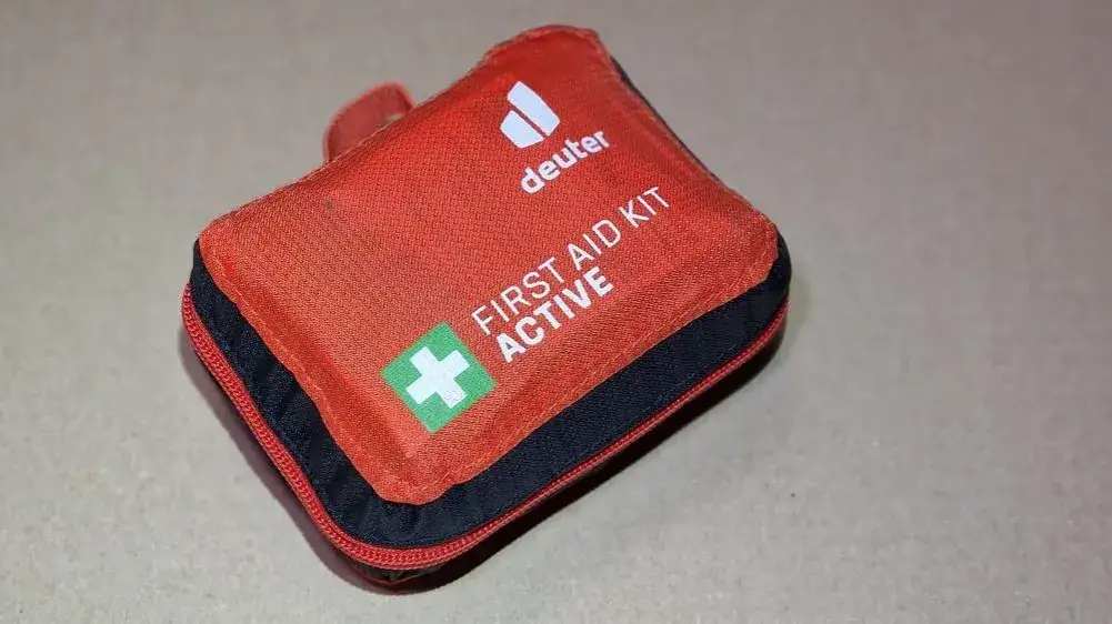 Apteczka w góry co zabrać: niezbędne elementy dla bezpieczeństwa