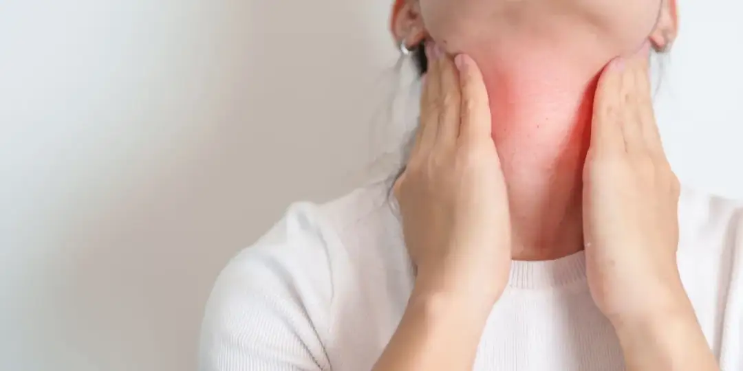 Niedoczynność tarczycy: groźne skutki zdrowotne, których musisz unikać