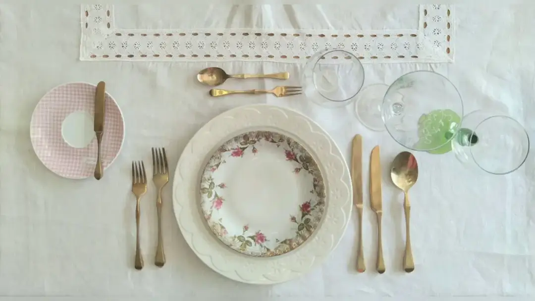 Jak nakryć stół? Kompletny przewodnik po savoir-vivre