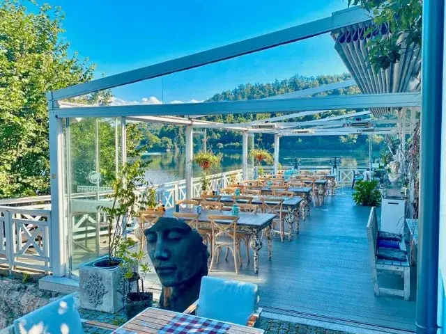 Fregata nad jeziorem Bystrzyckim - historia, atrakcje i aktywności