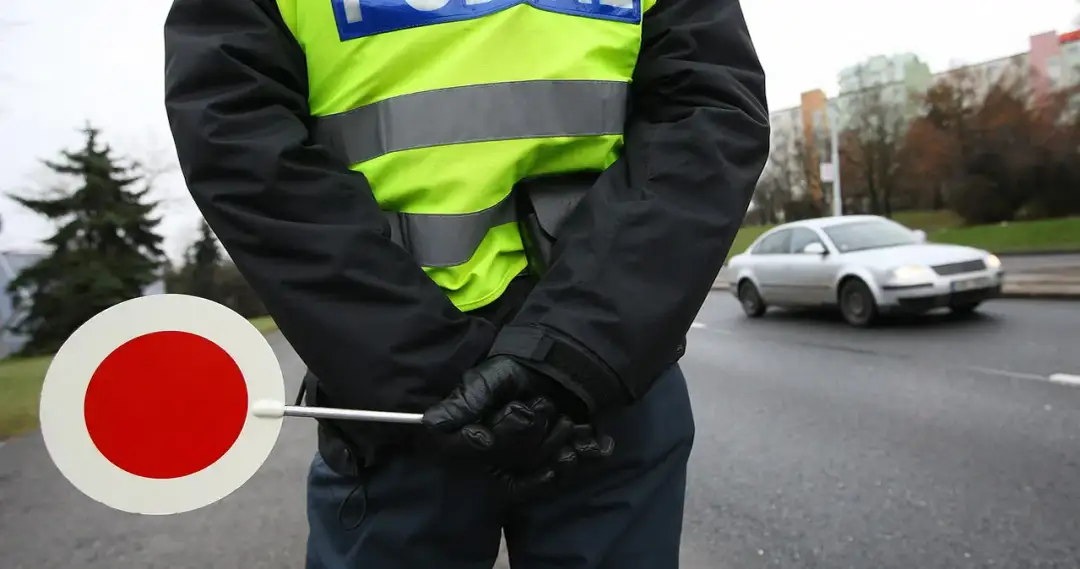 Po jakim czasie przychodzi mandat z Niemiec i co grozi za nieopłacenie?