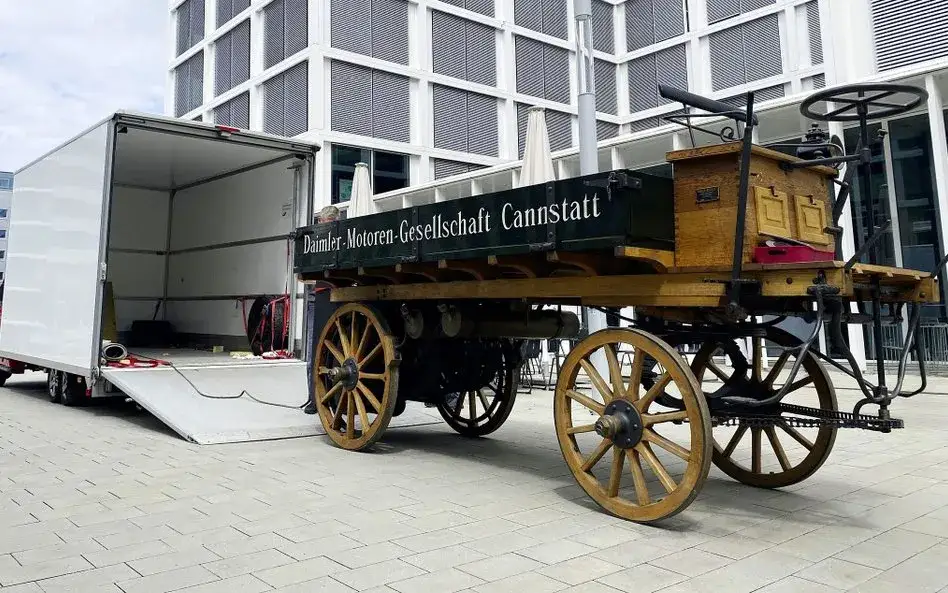 Koń z wozem: Historia transportu, który zmienił cywilizację