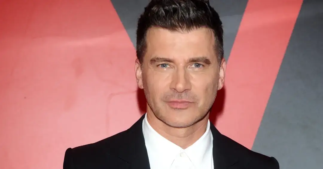 Wszystko co musisz wiedzieć o aktorze Tomaszu Olejniku - kariera i osiągnięcia