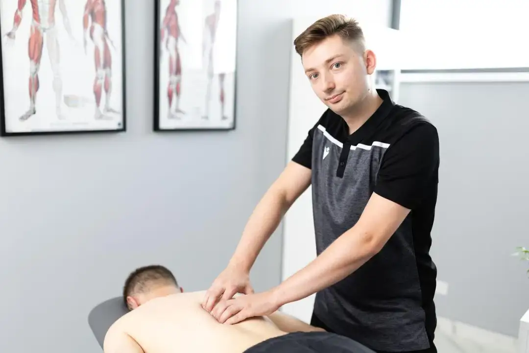 Rehabilitacja kręgosłupa - jak skutecznie zmniejszyć ból i poprawić ruchomość