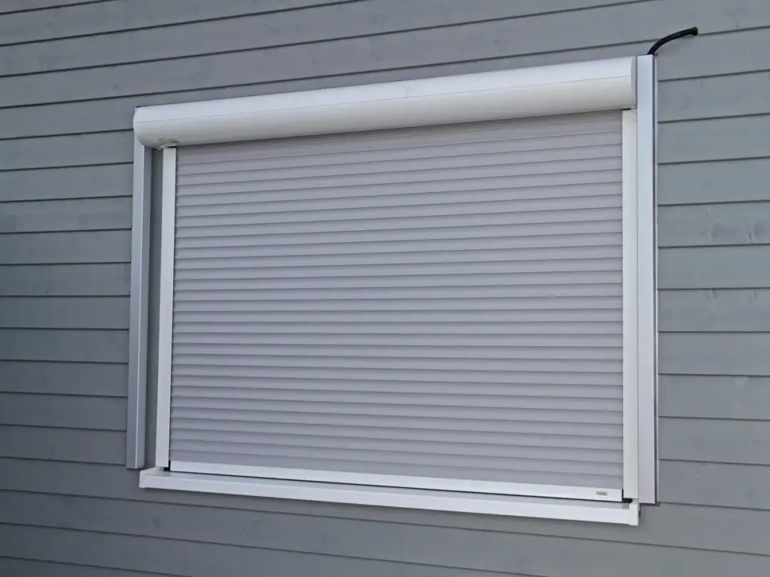 Jak otworzyć kasetę rolety zewnętrznej bez ryzyka uszkodzenia