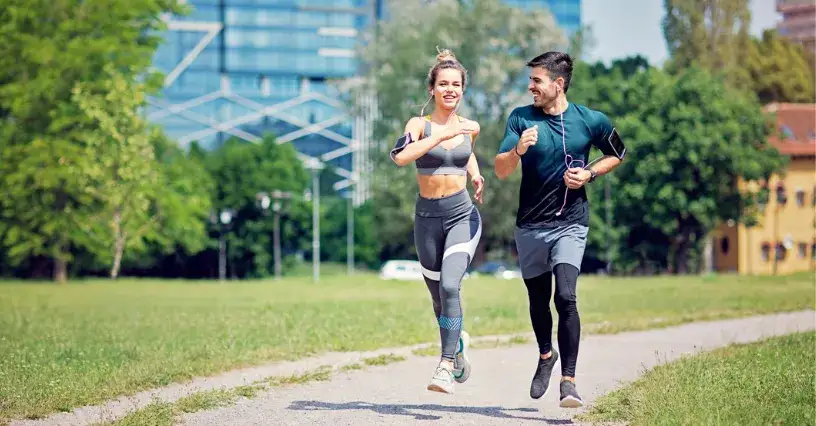 Jaki strój do biegania, aby czuć się komfortowo w każdą pogodę