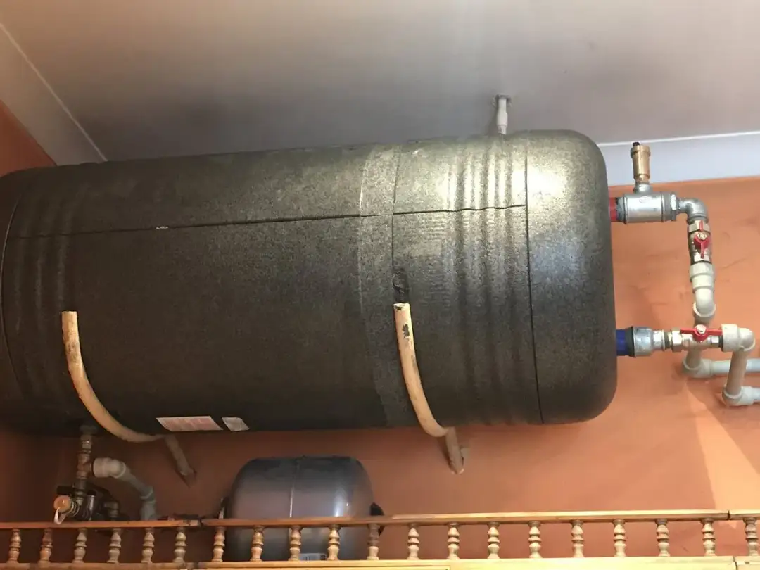 Jak odpowietrzyć bojler dwupłaszczowy i uniknąć problemów z ciepłem