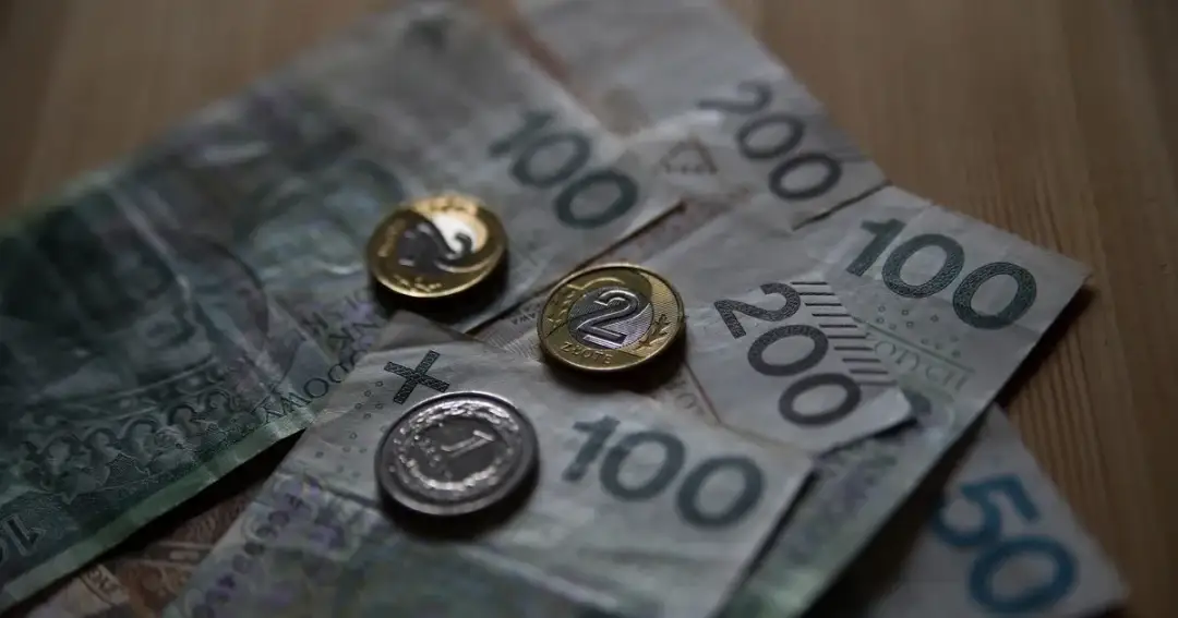 Czy umowa zlecenie wlicza się do kapitału początkowego? Sprawdź!