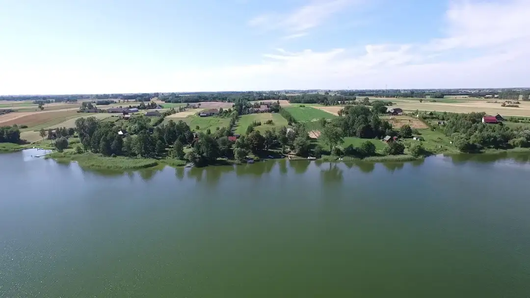 Jezioro Głuszyńskie: tajemnice, atrakcje i piękno przyrody