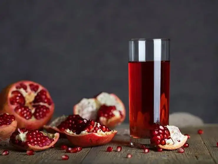 Jak zrobić sok z granatu? Proste metody i sekrety idealnego smaku