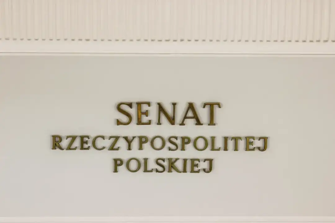 Senat co to - kluczowe informacje o roli i funkcjach w Polsce