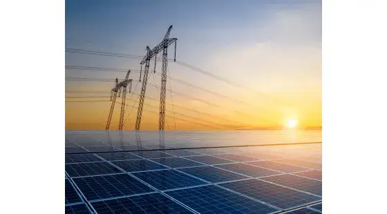 Elektrownia słoneczna off-grid: jak uzyskać energię bez sieci?