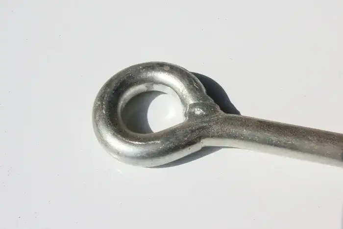 Śruba do kotwienia rusztowania – klucz do bezpieczeństwa na budowie