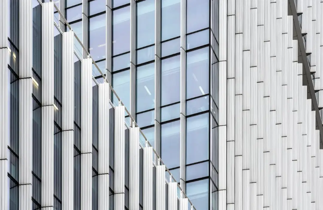 Od projektu do gotowego systemu – jak wygląda proces produkcji profili aluminiowych krok po kroku?