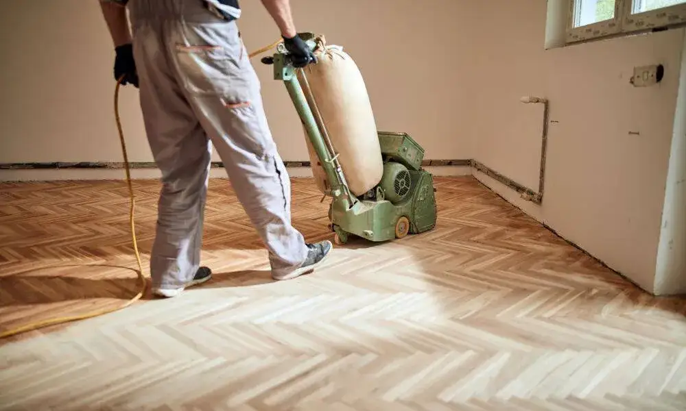 Jaki parkiet wybrać? Kluczowe czynniki, które musisz znać przed zakupem