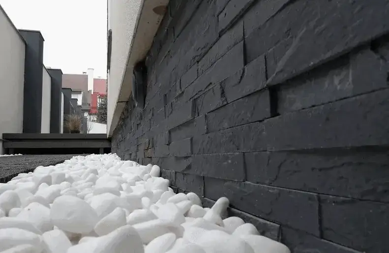 Jak odnowić kamień dekoracyjny i przywrócić mu blask bez wysiłku