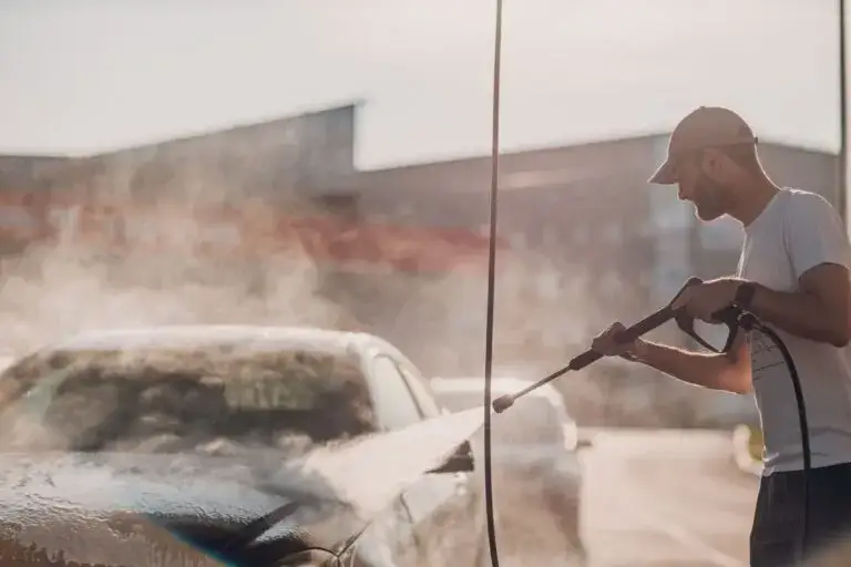 Ile kosztuje myjnia samoobsługowa? Sprawdź, ile naprawdę zapłacisz