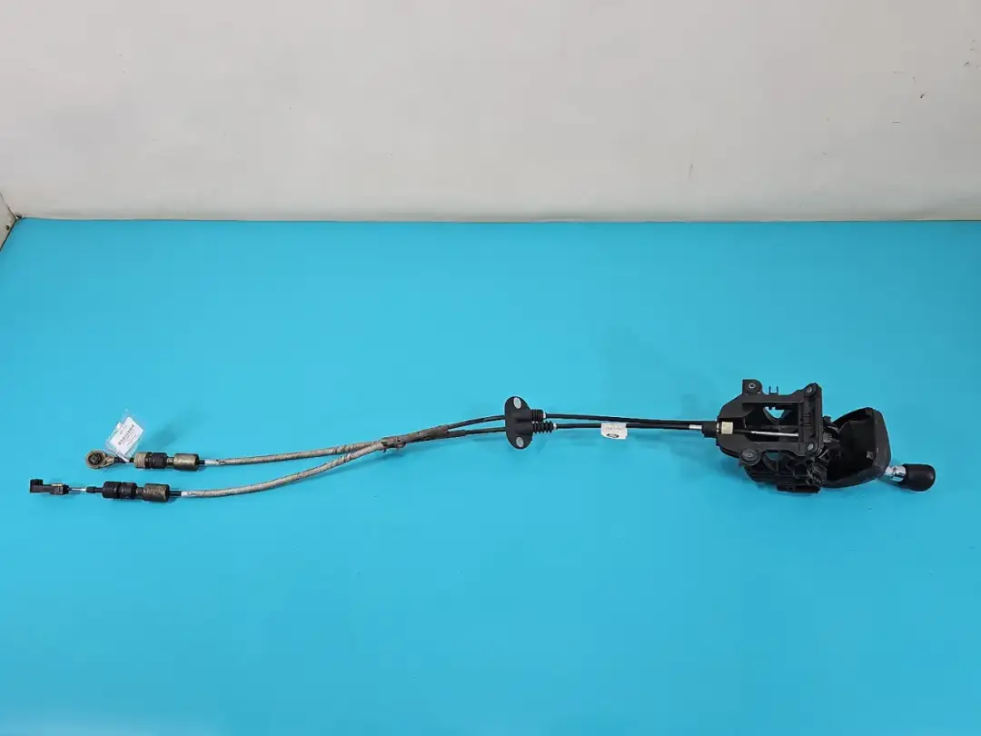 Ford S-Max gdzie lewarek? Zlokalizuj lewarek zmiany biegów i koła