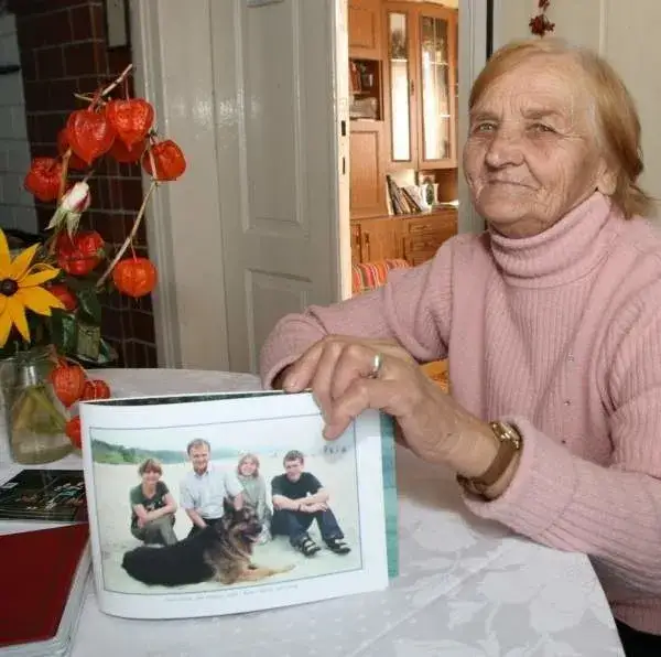 Teściowa Tuska ile ma lat? Zaskakujące fakty o Stefanii Sochackiej