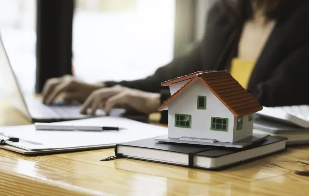 Kto płaci PCC przy sprzedaży nieruchomości? Ważne informacje dla kupujących