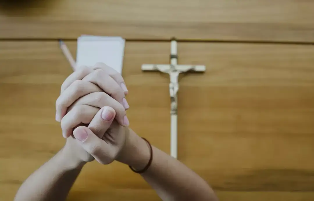 Jak ułożyć modlitwę, aby wyrazić swoje najgłębsze uczucia