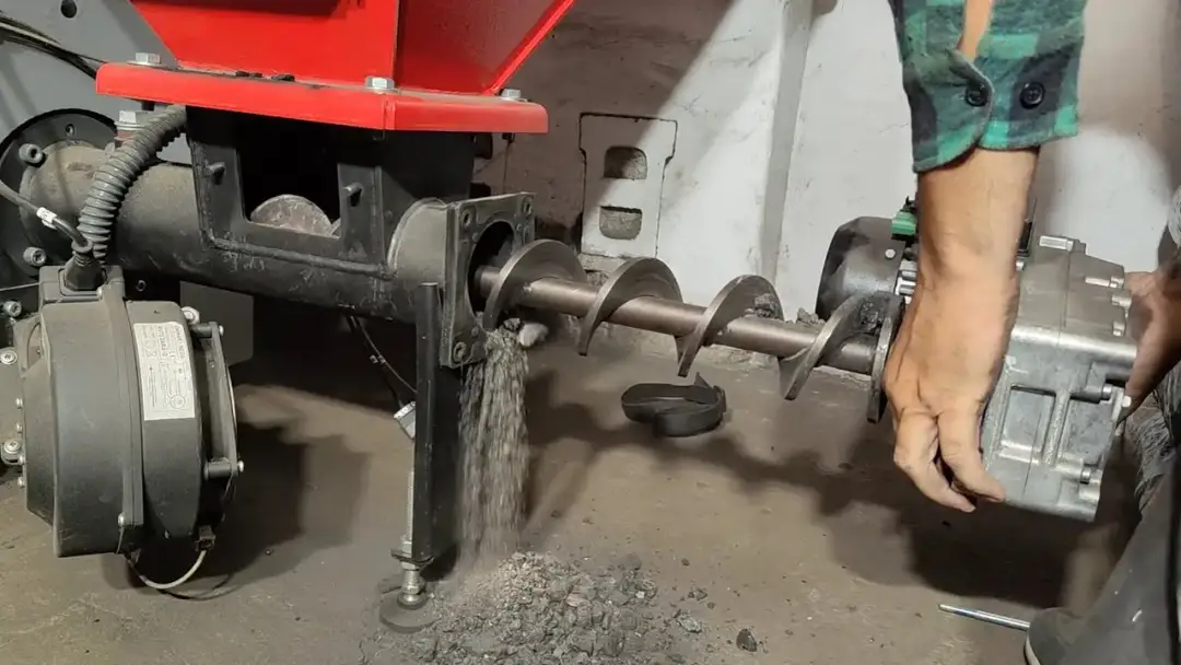 Jak wymienić ślimak w piecu na ekogroszek i uniknąć problemów