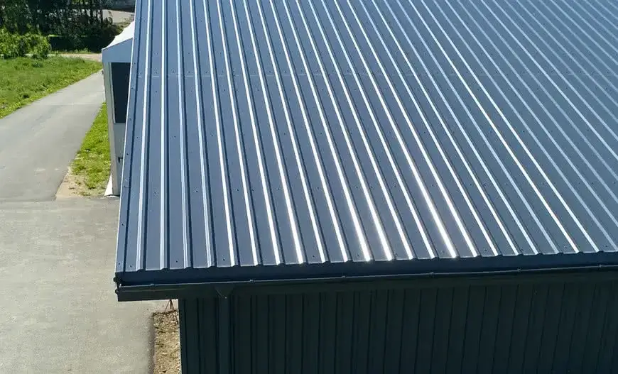 Jak pokryć dach blachą trapezową - uniknij najczęstszych błędów