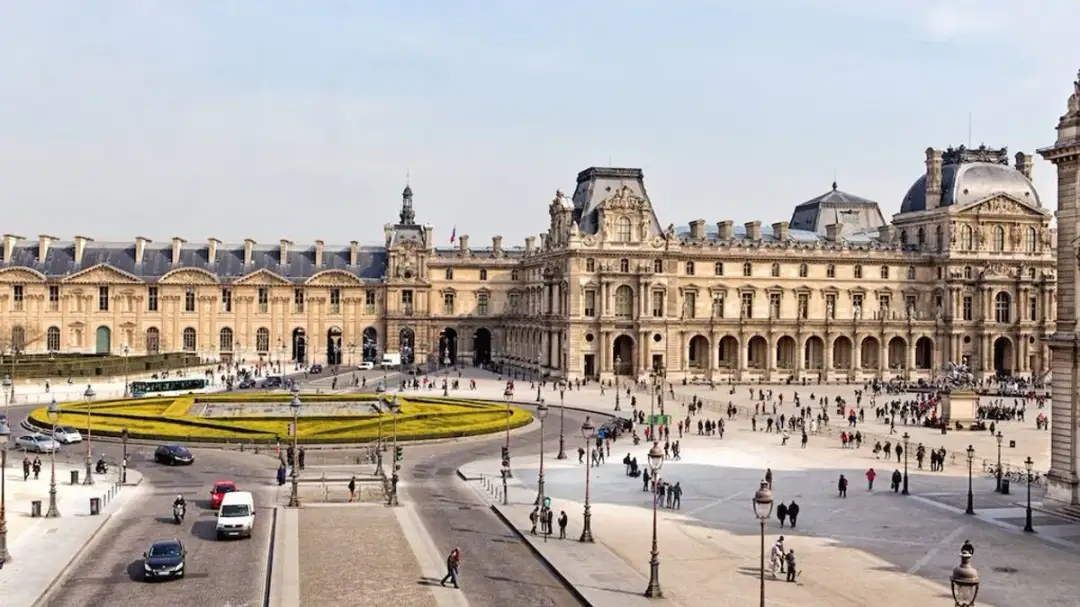 Polak który uratował Luwr: prawda o Florianie Trawińskim i legendzie