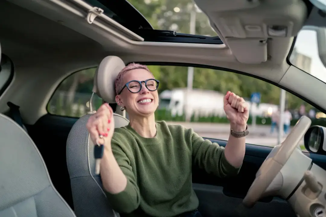 Jak wyrobić prawo jazdy po zdanym egzaminie - uniknij błędów i kosztów