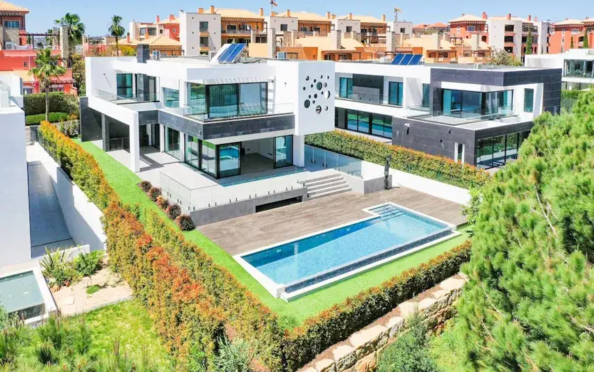 Nieruchomości w Hiszpanii czy warto? Odkryj ryzyko i zyski inwestycji